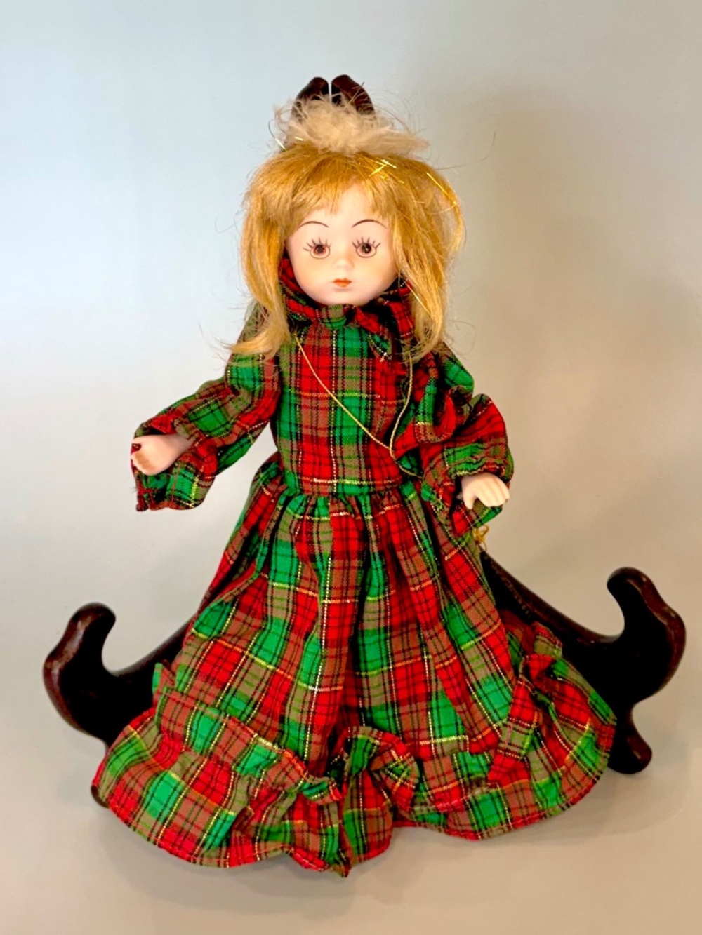 Vintage 1988 Brinn's Goosy Gander Porcelain Doll 9" Holiday Red Green Plaid